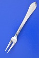 Continental 
sølvbestik fra 
Georg Jensen. 
"Antik" 
sterlingsølv 
925. 
Antik 
pålægsgaffel 
#144, ...