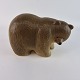 Keramikfigur af en hånddekoreret bjørn. Figuren er fra serien Nordic zoo, designet i ...