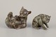 Johgus, Danmark. Keramikfigurer af to bjørneunger.Bjørn nr. 23 og nr. 17. - skrevet i ...