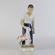Figur i 
porcelæn med 
motiv af dreng 
med gedekid no 
2331
Producent Bing 
& Grøndahl
1. ...