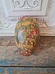 Old Easter eggs 
in cardboard
Height 15 cm.