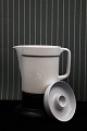 Royal 
Copenhagen - 
Aluminia Blue 
Line faience 
coffee pot. 
Decoration 
number: 2940. 
H: 14cm. ...