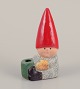 Lisa Larson for 
Gustavsberg. 
Lysestage. 
Siddende nisse.
Sent 
1900-tallet.
I perfekt ...