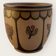 Bornholmsk 
keramik, 
Hjorth, Brun 
stentøj, Vase 
med 
blomstermotiv, 
Nr. 64, 9,5cm i 
diameter, 9cm 
...