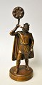 Dansk kunstner 
(20. årh.): En 
vikinge 
lurblæser. 
Skulptur. 
Patineret 
bronze. 
Usigneret. H.: 
20 ...