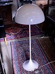 Verner Panton 
Panthella 
standerlampe 
emne nr. 570635