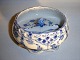 Royal 
Copenhagen 
Musselmalet 
Helblonde, 
Askebæger, 
2. sortering
Dek. nr. 
1/1001
Måler ...