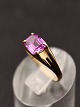 14 karat 
vintage guld 
ring størrelse 
56 med pink 
sten emne nr. 
572790