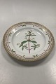 Royal Copenhagen Flora Danica Dinner Plate No. 624 (20/3549)