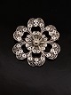 Sterling silver 
filigree brooch 
D. 4.5 cm. Item 
No. 574746