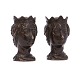 Et par 
1700-tals 
Janushoveder i 
bronze
H: 14cm