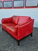 Stouby sofa i 
læder, fra 
1990erne.
Den har 
brugsspor og 
misfarve på 
hynde.
Ryghøjde 80cm 
...