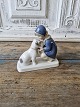 B&G Figur - 
Pige med hund 
No. 2163, 2. 
sortering
Højde 10,5 cm.
Design: Claire 
Weiss