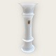 Holmegaard, MB 
vase, Opal 
hvid,26,5cm 
høj, 9,5cm i 
diameter, 
design Michael 
Bang *Pæn stand 
med ...