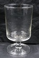 Beatrice glas 
fra Dansk 
Glasværk.
Hvidvinsglas i 
pæn stand.
H 11,5cm - Ø 
6cm
Lager: 1