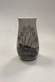 Bing og 
Grøndahl Art 
Nouveau Vase 
med Træer No. 
526/5210. Måler 
17 cm / 6.7 in. 
og er i god 
stand.