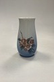 Bing og 
Grøndahl Art 
Nouveau Vase 
No. 250/5210. 
Måler 17 cm / 
6,69 in. og er 
i fin stand.