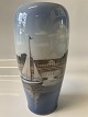 Smuk og 
dekorativ vase 
fra Royal 
Copenhagen, med 
flot 
naturmotiv. 
Vasen er 1. 
sortering, og 
...
