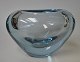 Holmegård vase, 
i søblåt glas, 
15919, 
1950/1960'erne, 
Danmark. H.: 
8,8 cm. L.: 14 
cm. 
Design: ...