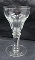 Margrethe glas 
fra Holmegaard.
Hvidvinsglas i 
fin stand.
H 13,8cm - Ø 
7,5cm
Lager: 3, men 
...