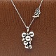 Georg Jensen; 
Moonlight 
Grapes halskæde 
i sterlingsølv
Kæde l. 60 cm.
Vedhæng l. 4,5 
cm. b. ...