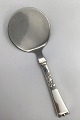 Frigast Sølv / 
Stål 
Rigsmønstret 
Serveringsspade 
Måler 19 cm 
(7.48 inch)
