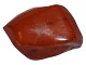 Rav klump 
broche.
Ravklumpen 
måler 3,2 x 2,0 
cm.
Fin stand.