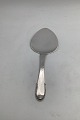 Georg Jensen 
Sølv Kugle 
Kagespade 
Måler 18,6cm / 
7.32 inch