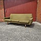 Grøn stof Sofa 
med teak ben. 2 
personer
Gammelt stof
Sofaen står på 
lager og kan 
fremvises ...