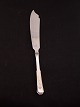 Hans Hansen 
arvesølv nr. 8 
lagkagekniv 28 
cm. sterling 
sølv og stål 
emne nr. 585277