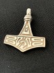 Flot vedhæng 
til halskæde i 
massivt 
sterlingsølv, 
formet som 
Thors hammer - 
Mjølner. 
Smykket er ...