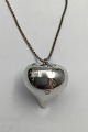 Georg Jensen 
Sterling Sølv 
Vedhæng Årets 
kunstner 2010 
Helle Damkjær 
Måler 2.7 cm x 
2.7 cm. ...