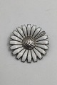 Georg Jensen 
Sterling Sølv 
Marguerit 
Broche / 
Vedhæng Pavé 
Diamanter 
0.21ct Måler 
Diam 4.3 cm ...