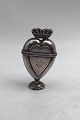 Dansk? Sølv 
Hovedvandsæg 
Hjerteformet 
med Krone Måler 
H 7.5 cm (2.95 
inch) Bredde 
4.5 cm (1.77 
...
