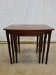 3 Indskudsborde 
i fineret 
nødetræ, fra 
1960erne.
De har 
brugsspor.
Højde 48cm 
Bredde 54cm ...