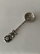 Salt spoon with 
roses Silver 
Length 5,9 cm.
Well 
maintained 
condition
All cutlery is 
...