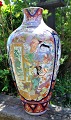 Kollosal Imari 
gulv vase, 19. 
&aring;rh. 
Japan. Bemalet 
porcel&aelig;n. 
Dekoreret med 
...