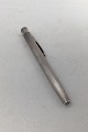 Hugo Grün 
Sterling Sølv 
Rejsethermometer 
Måler 11.1 cm 
(4.37 inch) 
Samlet vægt 
18.2 gr. (0.64 
oz)