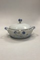 Bing og 
Grøndahl Hvid 
Demeter / 
Kornblomst 
Lågfad No. 5A. 
Måler 24,5 cm x 
14 cm / 9,64 
in. x ...