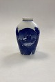Bing og 
Grøndahl Vase 
Juleaften  
1926. Måler 
17.5 cm / 6,88 
in. 
1. Sortering. 
I fin hel 
stand.