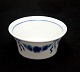 Bing & 
Grøndahl, 
Empire, hvidt 
porcelæn med 
blå ranker.
Underskål til 
tesi. I. 
sortering. ...