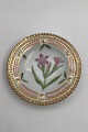 Royal 
Copenhagen 
Flora Danica 
Caviar Dish No. 
20 / 3501 Diam 
7.7 cm( 3 in) 
(Note Chip)