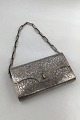 Asiatisk Sølv 
Taske Måler 12 
cm x 7 cm x 2.2 
cm (4.72 inch x 
2.75 inch x 
0.86 inch) 
Lænke 31 cm ...