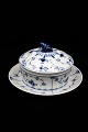 Bing & Grondahl 
Blue painted / 
Blue Fluted 
butter jar on 
fixed saucer 
with conch 
shell on top of 
...