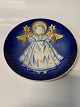 Aluminia 
juleplatte fra 
1932 med motiv 
i relief.
Dekorationsnummer 
1465/1439.
1. ...