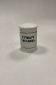 Porcelain 
Apothecary Jar: 
EXTRACT. 
CASCARIL. In 
fine condition, 
but with wear 
on the gold 
edge. ...