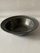 Tin skål dyb.
Fra 1800 
tallets 
slutning
Bredde: 18,5 
cm. 
Højde: 5,4 cm.
Pæn og ...