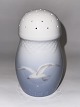 BING & 
GRØNDAHL: 
Sprinkle Can in 
porcelain with 
the Seagull 
decoration. In 
good condition 
with ...
