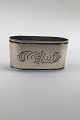 Hans Jensen 
Sølv 
Servietring 
Måler 5.2 cm x 
2.4 cm (2.04 
inch x 0.94 
inch) Bredde 
2.6 cm Vægt ...
