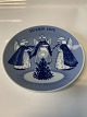 Juleplatte 
Porsgrund 
Norway 1972 Vi 
synger julekor 
Måler: 17,5 cm 
 
Pæn og 
velholdt stand